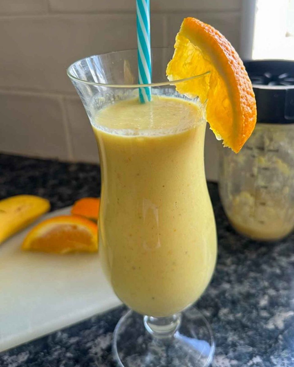 Cool off this summer with the Orange Bliss Smoothie – a refreshing, peanut-free and gluten-free treat! 🍊☀️

👉 Recipe by Jenny Wrafter, Nutrition student:
worldshealthiestafternoontea.org.uk/drinks/orange-…

@afn_uk_ @bda_dietitians @the_nutrition_society
#AllergyAwarenessWeek #CoeliacAwarenessWeek