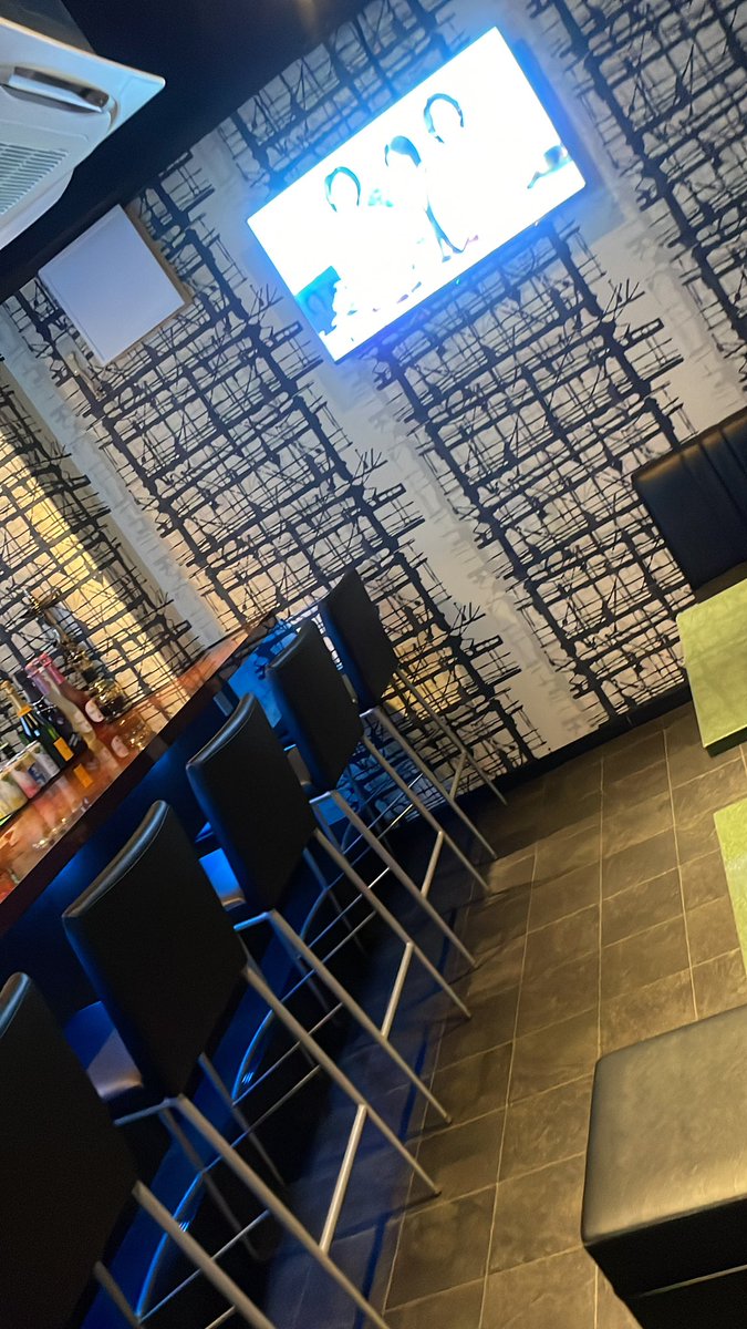 オープンしました‼️

ご来店お待ちしております😁✨

#大阪 #ミナミ #宗右衛門町  #難波 #心斎橋  #道頓堀  #BAR  #二次会  #カラオケ  #飲み放題  #シーシャ  #シーシャバー