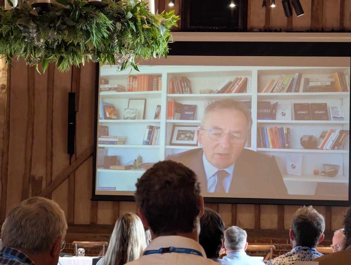 Alistair Boxall tweet media