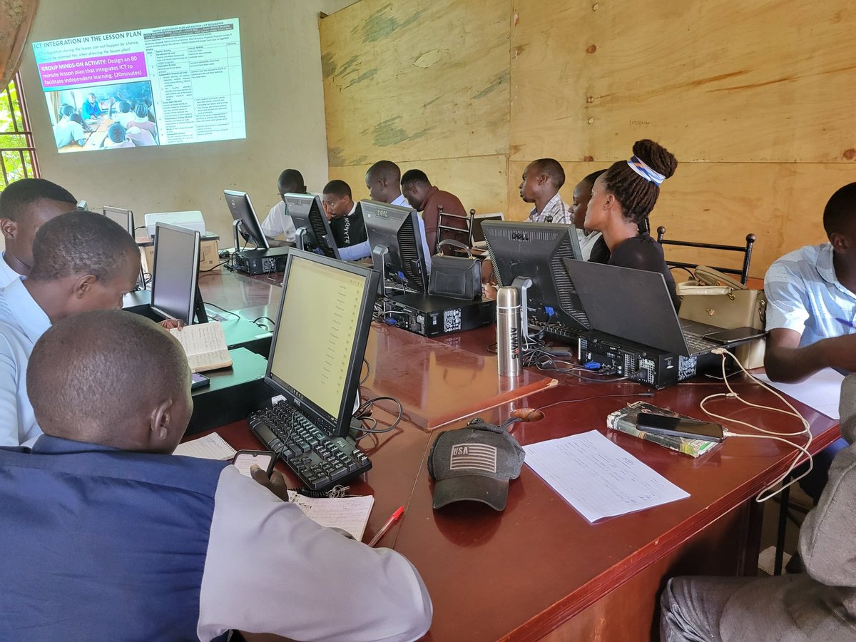 PeaceNajodo's tweet image. Happening now at Brain Set High School- Kayunga. Training on ICT integration in Teaching, Learning and Administration. #SharebilityEdutech #EdifyEdutech