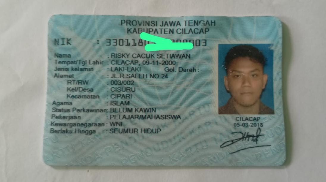 pundch's tweet photo. numpang naikkin thread. Sebentar lagi #timnasindonesia #timnasday #indonesiavschina jangan sampe ada yg ketipu ya an RIZKY, RISKY, RISKI CACUK SETIAWAN. SCAMMER DARI 2023 GA TOBAT TOBAT #pembeliantiket numpang tag #zonauang #zonatiket https://t.co/GVDB68cAde