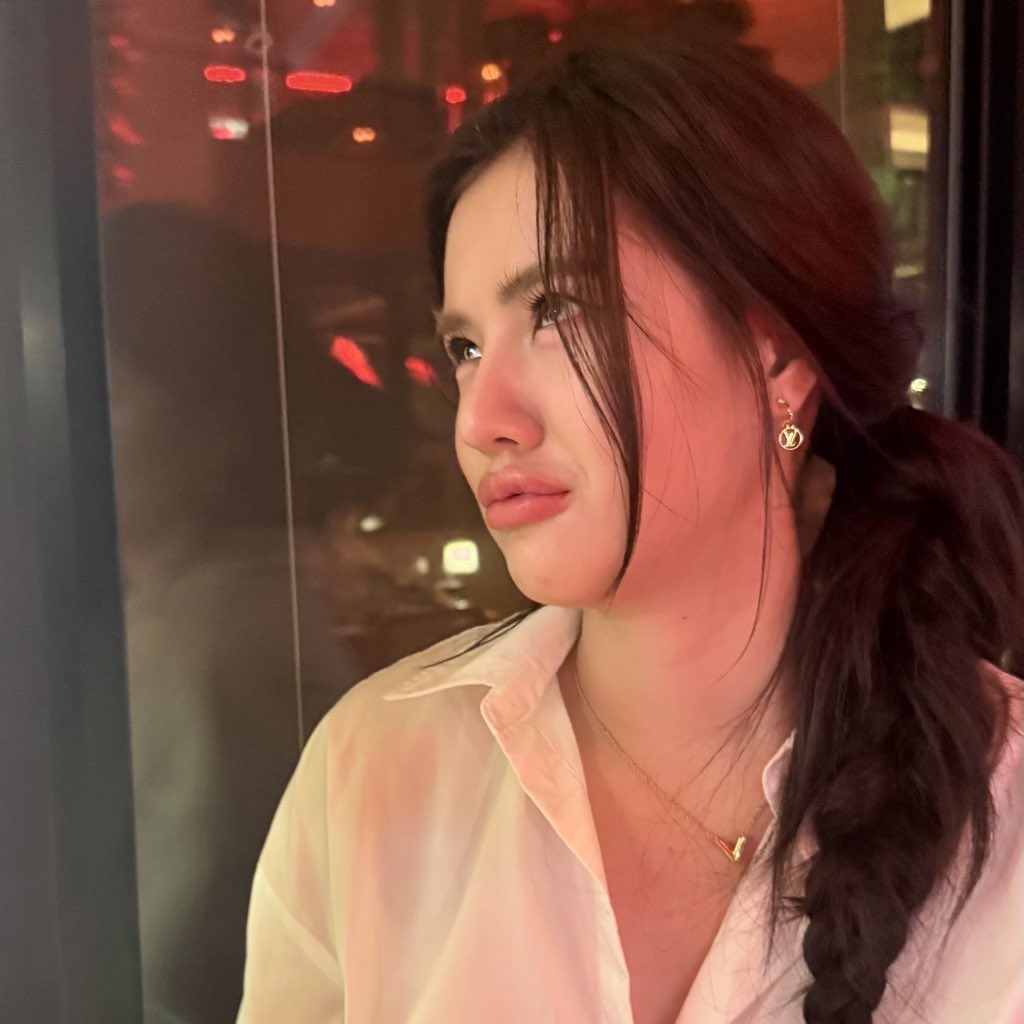 yok_jittraphan's tweet image. ไม่เหมือนกี่โมง @Xobammm