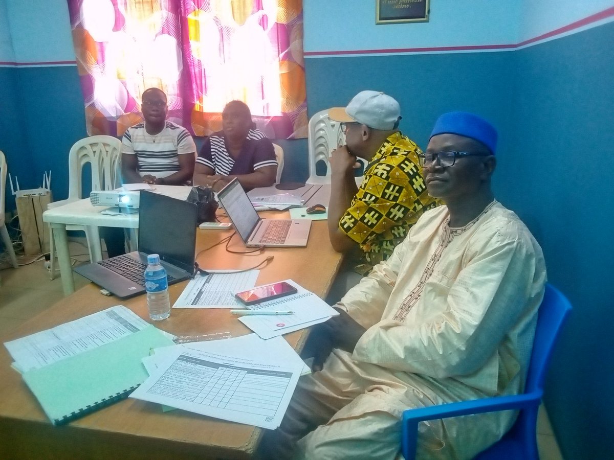 Le lundi 12 Mai 2025, s'est tenue l'évaluation pour le Niveau 3 du Label AMPLI avec Epuipop, à 8h au siège de la MESSI.
#Ongmessi
#Equipop