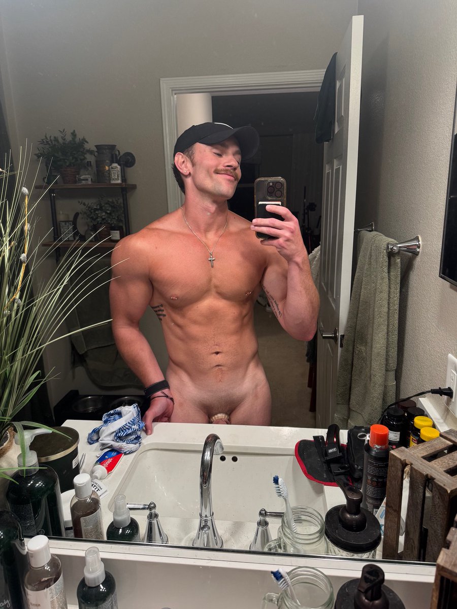 chadderbate's tweet image. G’night Y’all 😴