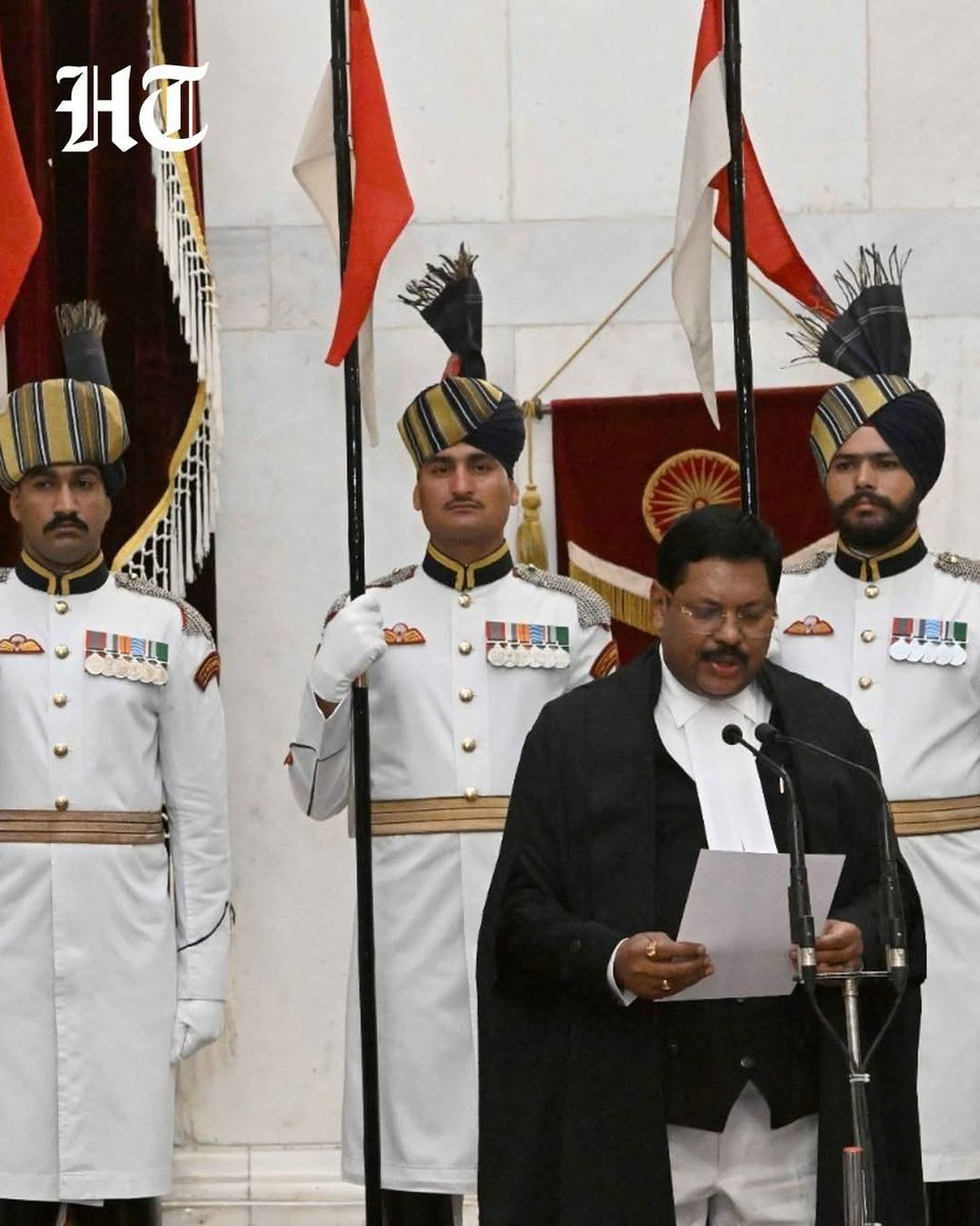 न्यायमूर्ति बी आर  गवई  बने मुख्य चीफ जस्टिस ऑफ इंडिया सुप्रीम कोर्ट ऑफ़ इंडिया दिल्ली आपके परिवार ने 1956 नागपुर दीक्षाभूमि में बाबा साहब के साथ बौद्ध धर्म की दीक्षा ली थी हमें दो बार आपके घर भोजन करने का अवसर मिला आशा है वह संविधान की रक्षा करेंगे