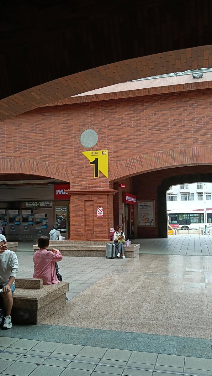 誰來跟我巧遇 
沒穿內褲 見面就做
#轉推跟隨優先回你