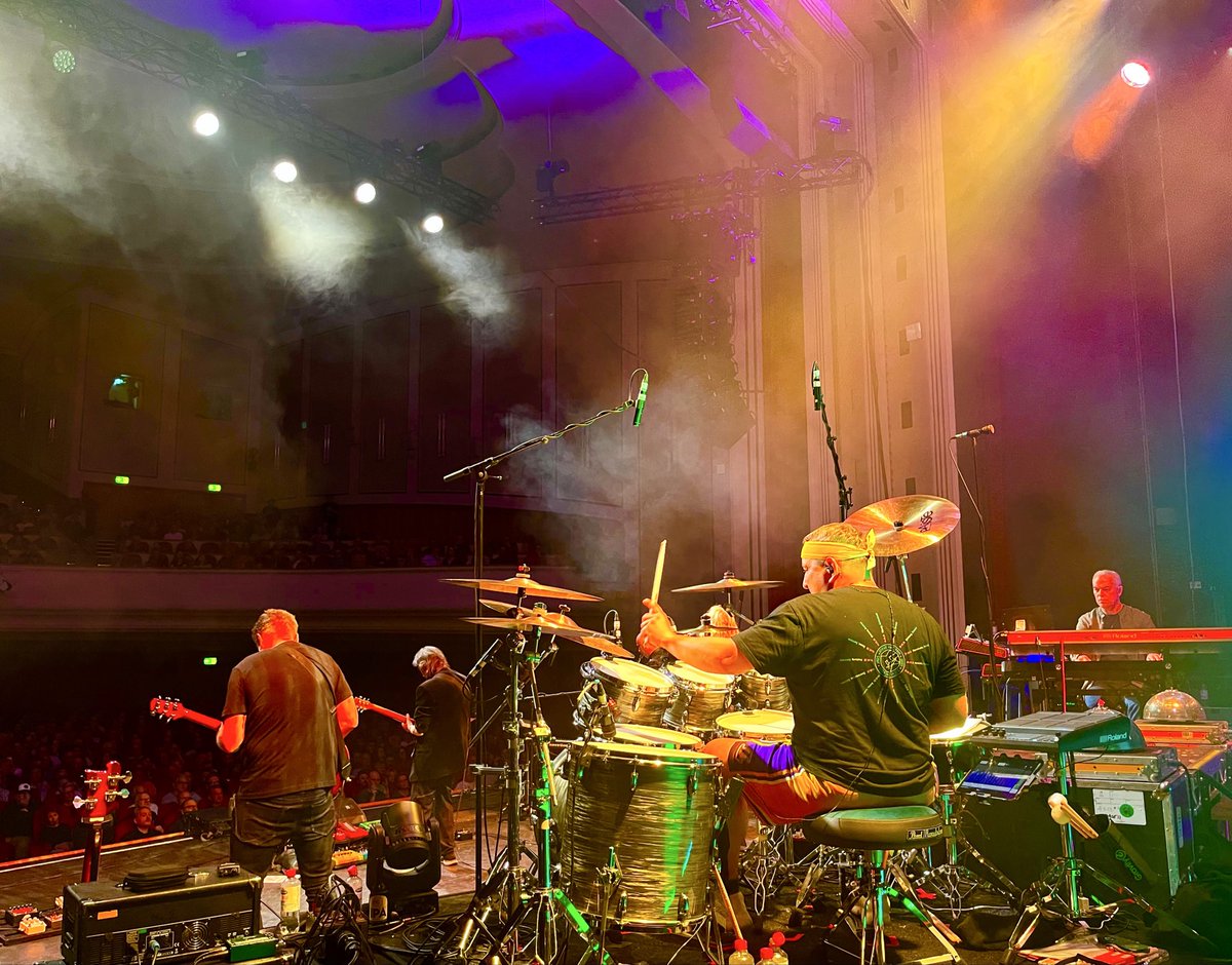 Felix giving it some stick! Amazing vibe in Essen and looking forward to Bremen tonight…