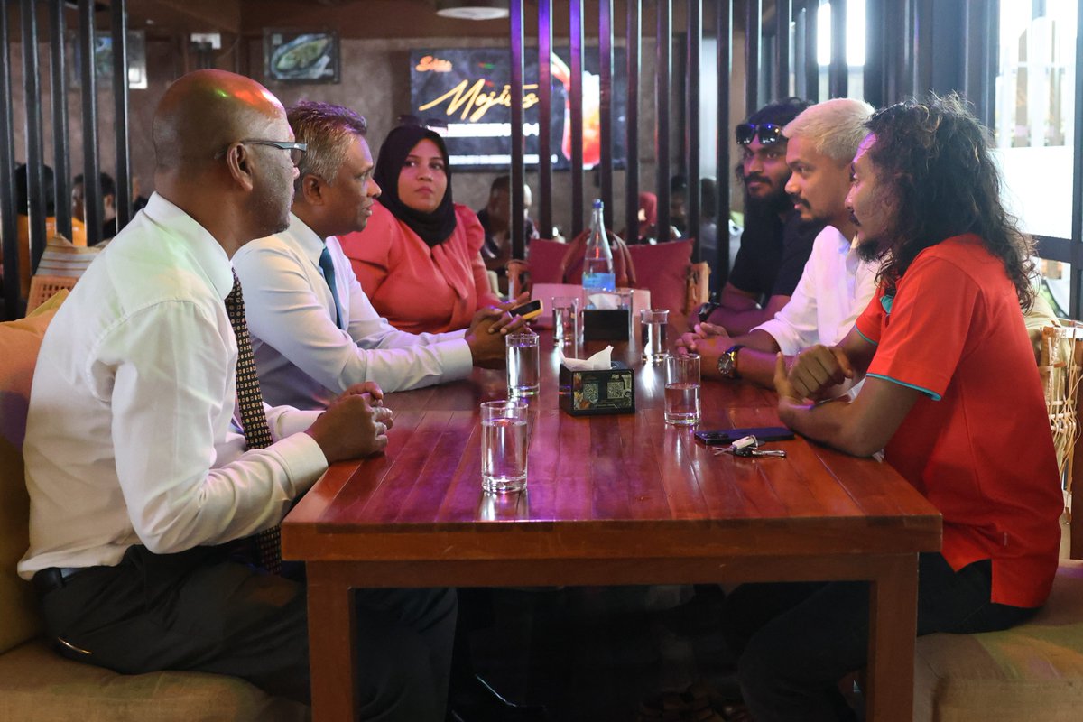 މާލެ ސިޓީ ކައުންސިލުން ހިންގާ "ޗާލު މާލެ" ކެމްޕެއިންގެ އެމްބެސެޑަރަކަށް "ޓޫ އޮފް އަސް" ބޭންޑް malecity.gov.mv/news/614
<a href="/adamazim/">Adam Azim, Mayor of Male’ City</a> 
<a href="/MaleCitymv/">Malé City Council</a> 
<a href="/2ofusmv/">2ofus</a>
<a href="/ShahydLegacy/">Shahyd Legacy</a> 
<a href="/AmnaShath/">Amna Shath (SHATHS)</a>