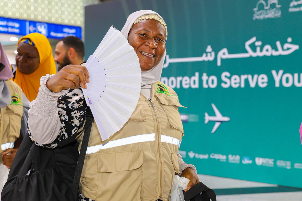 طيران أديل (@flyadeal) on Twitter photo تواصل #طيران_أديل استقبال اولى رحلات الحج لضيوف بيت الله الحرام القادمين من #النيجر إلى مطار <a href="/madinahairport/">مطار المدينة | Madinah Airport</a> لأداء فريضة الحج لموسم 1446هـ. نلتزم بتقديم كامل الدعم والراحة لضيوف الرحمن.
مرحباً ضيوف الرحمن.
#يسر_وطمأنينة
#طيران_أديل تواصل #طيران_أديل استقبال اولى رحلات الحج لضيوف بيت الله الحرام القادمين من #النيجر إلى مطار <a href="/madinahairport/">مطار المدينة | Madinah Airport</a> لأداء فريضة الحج لموسم 1446هـ. نلتزم بتقديم كامل الدعم والراحة لضيوف الرحمن.
مرحباً ضيوف الرحمن.
#يسر_وطمأنينة
#طيران_أديل