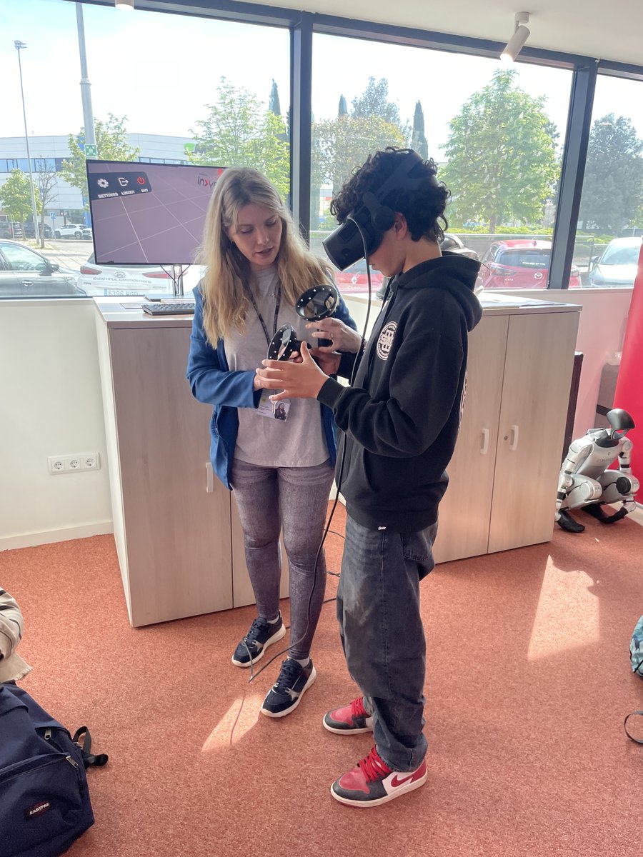 Els estudiants de 3r d'ESO de l'Institut la Valira de la Seu d'Urgell han visitat les nostres oficines per conèixer el nostre projecte i descobrir trucs per al món laboral actual.

Un matí d’aprenentatge, motivació i intercanvi d’idees.

Gràcies per la visita!