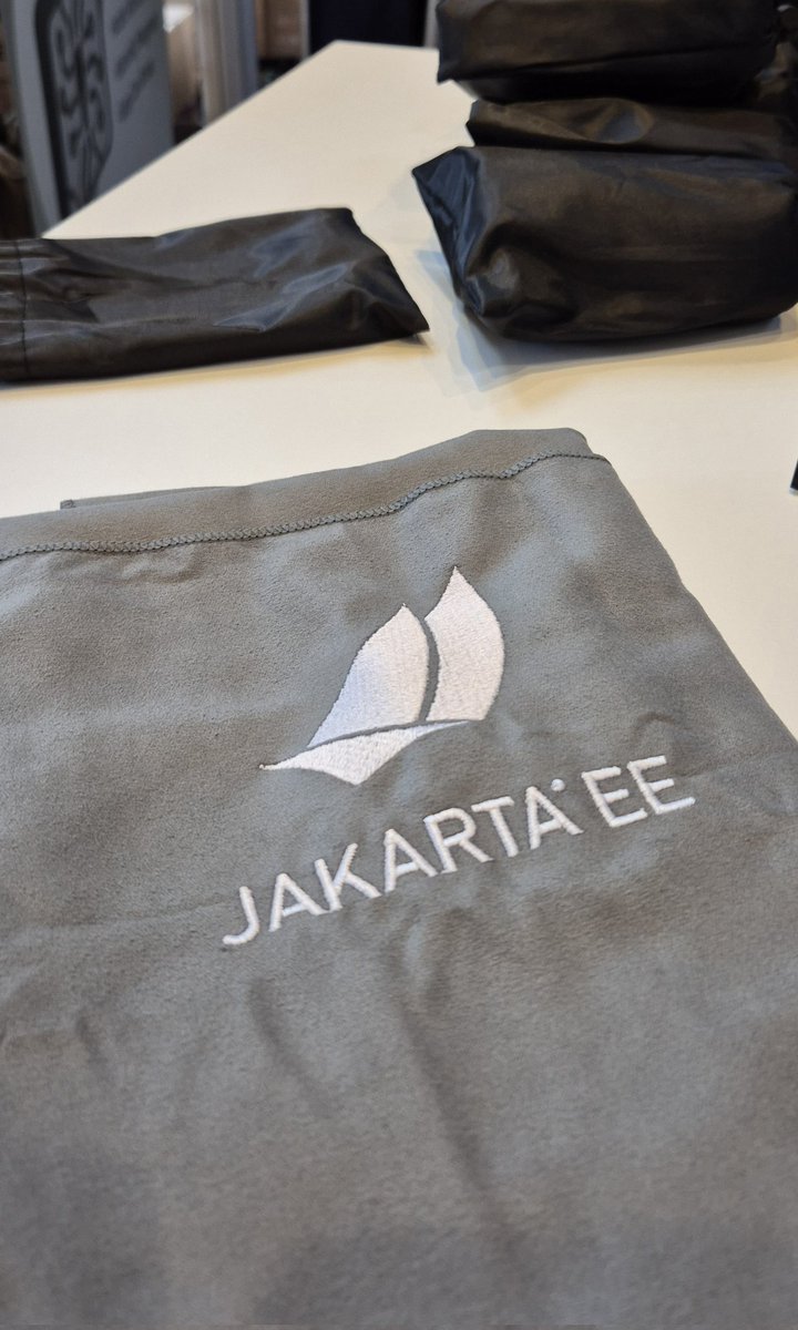 Stop by the <a href="/JakartaEE/">Jakarta EE</a> booth ar <a href="/jcon_conference/">JCON</a> to get your own Jakarta EE Gym Towel

#JakartaEE #Community #JakartaEEHasTheCoolestSwag