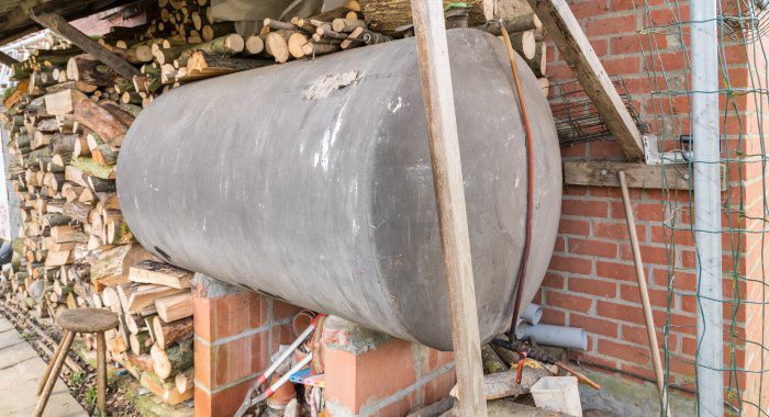 property_road's tweet image. Don&apos;t let your oil tank distract from your home&apos;s appeal! Follow our tips for staging your viewings for a house with oil heating.

Read more 👉 lttr.ai/AepmR

#HeatingOil #PropertyProblems #SellingProperty