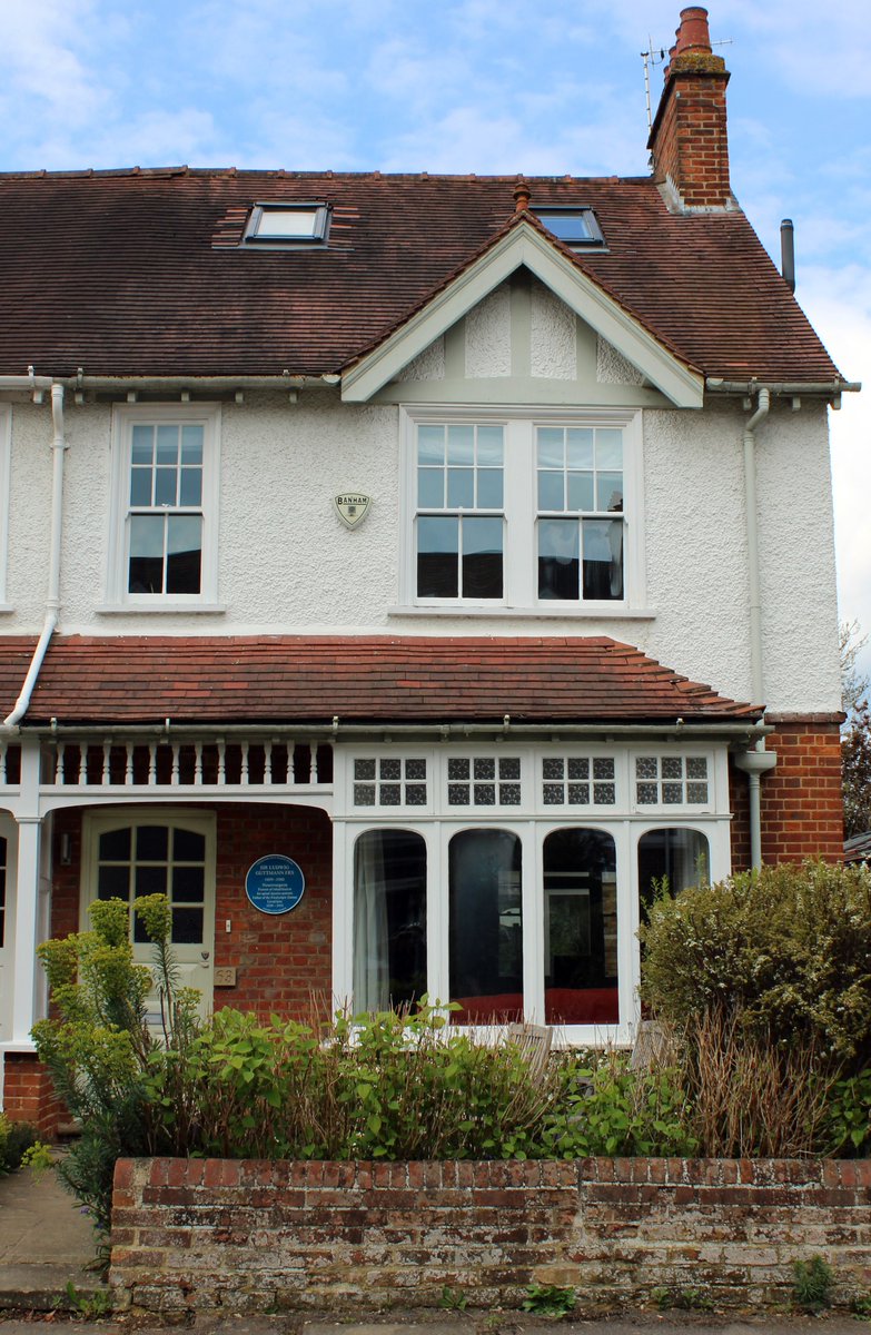 Then coincidentally the Tuesday edition of “Great British Railways” starts (at 02.29mins) with a piece on Sir Ludwig Guttmann, who also has an Oxfordshire Blue Plaque (on 63 Lonsdale Road): bbc.co.uk/iplayer/episod…