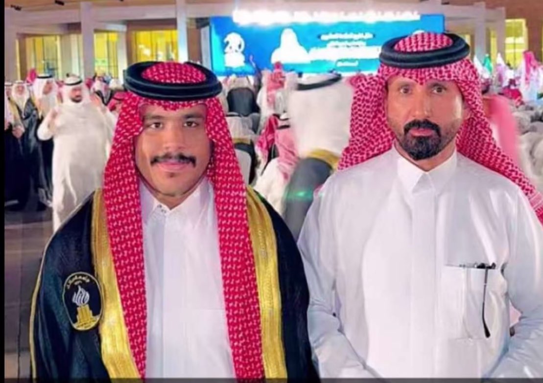 نهنئ ونبارك  لـ : فهد بن معجب بن فالح  #السليمي #الحربي
بمناسبة تخرجه من جامعة حائل 
كلية علوم وهندسة الحاسب الالي 
( تخصص هندسة برمجيات ) 

نسأل الله له دوام التوفيق والسداد