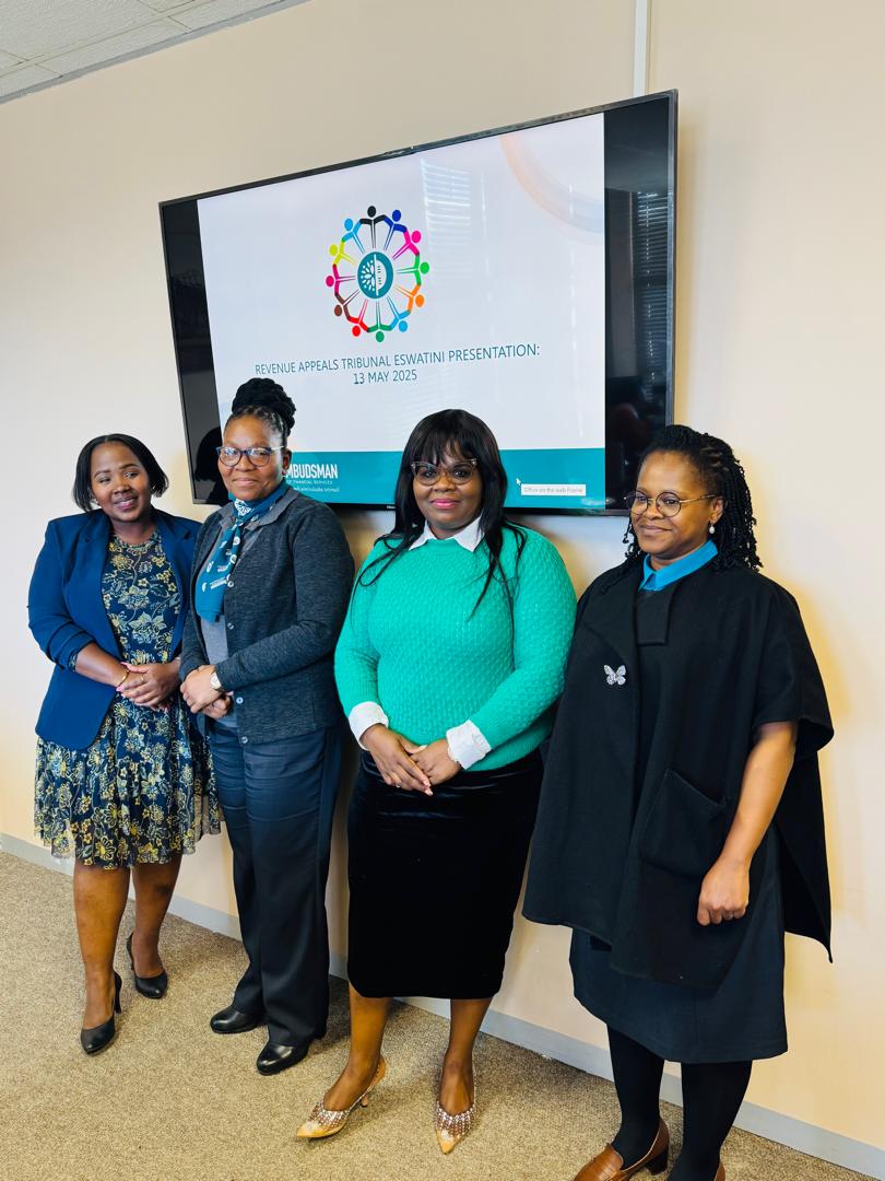 RATEswatini's tweet photo. "Indlela ibutwa kulabasembili"-A powerful Siswati Proverb that speaks to the importance of learning from and seeking guidance from those with experience in a particular area. It highlights that those who have walked the path before you are the best source of directions and https://t.co/8bsRFgg7ke