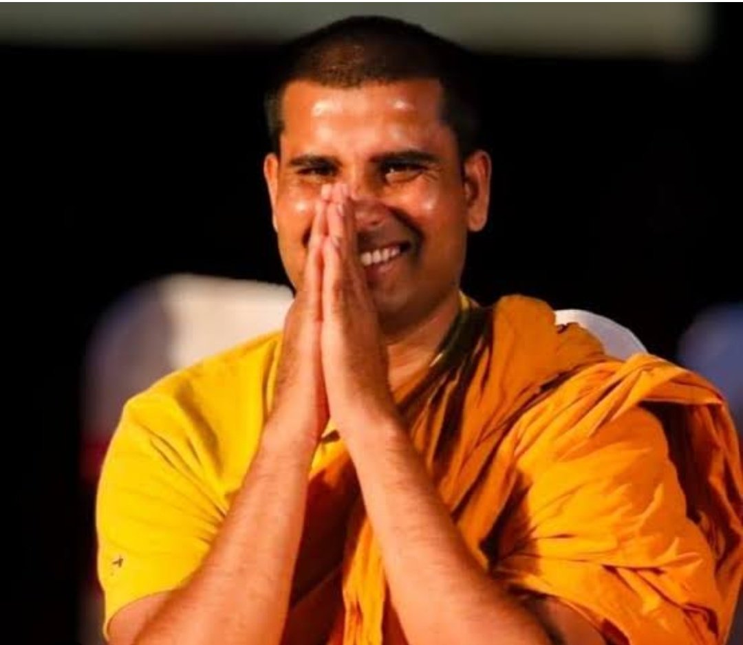 बिहार : बोधगया के महाबोधि महाविहार से बड़ी खबर आ रही है।

कल रात महाबोधि महाविहार परिसर के अन्दर कुछ असामाजिक तत्वों ने बौद्ध भिक्षुओं एवं अन्य बौद्ध अनुयाइयों के साथ मारपीट की।

कल रात से भन्ते विनाचार्य गायब हैं,उनके बारे में किसी को कुछ अता-पता नहीं है।

आदरणीया बहन <a href="/Mayawati/">Mayawati</a>
