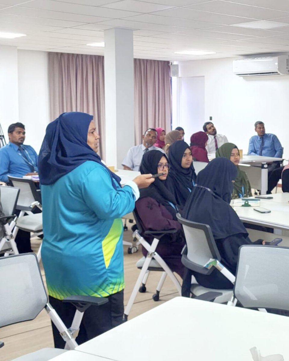 hrcmv's tweet image. Whistleblower Protection Unit (WBPU) has conducted an awareness session on Whistleblower Protection Law at Hdh. Kulhudhuffushi.

#RightsAwareness #WhistleblowerProtection