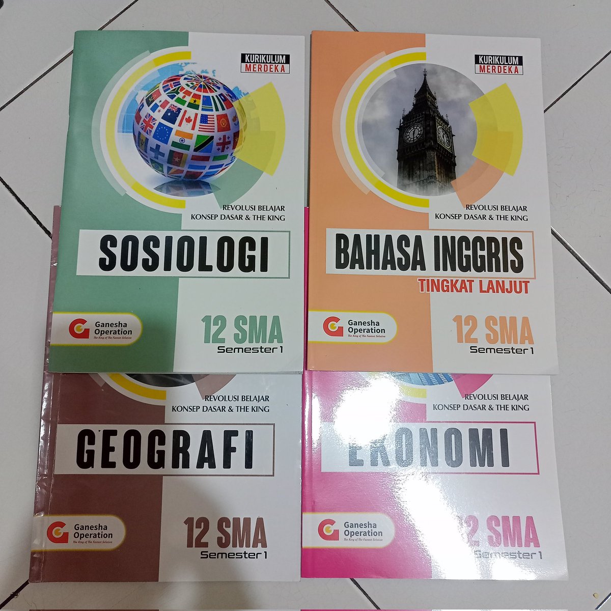 batterwave's tweet image. wts buku go ganesha operation kelas 12 geografi, sosiologi, ekonomi, bahasa inggris tingkat lanjut 35k/each take all lebih murah. belum pernah diisi kecuali yg geografi sedikit