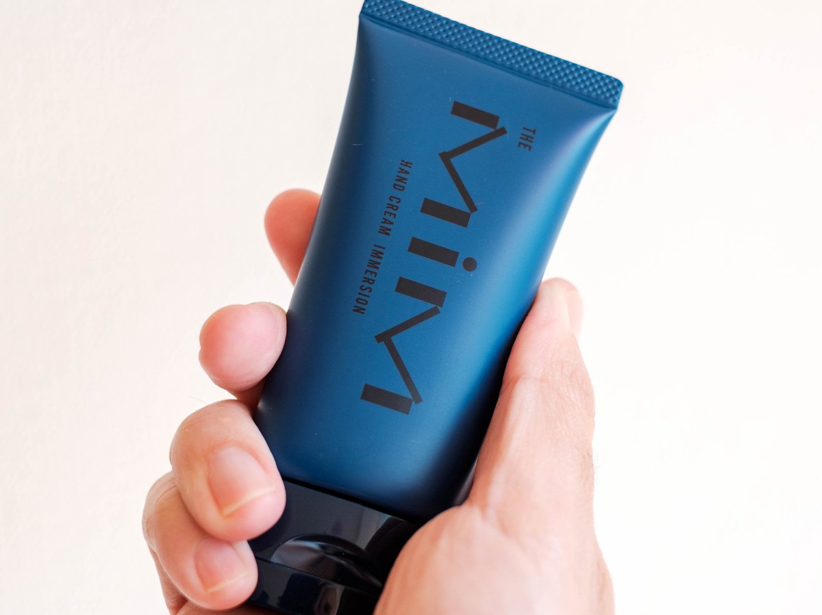 ユニットベースさんの自社プロダクト、THE MIM（<a href="/m_i_m_jp/">THE MIM</a>）のハンドクリームのモニターに応募して届きました！
香りもとてもよく、ほんとにすくにサラサラになるの驚き！ほんとにデスクワーカー向けハンドクリームって感じでとても良いです！
#themimjp