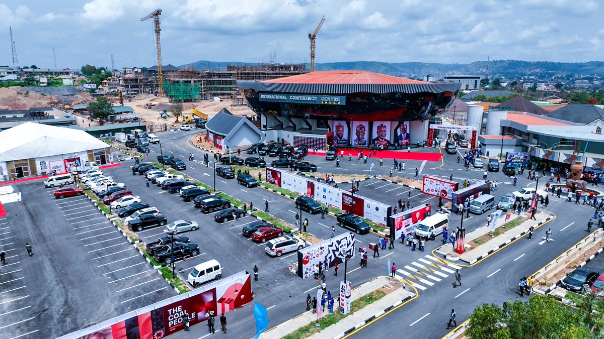 zendtraxhq's tweet image. 💥 What a week at @Enugu_techfest 

Here&apos;s what we achieved:
✅ 200+ business leads
✅ 80+ live demos of our ERP
✅ Countless insights from operators across logistics, retail &amp;amp; FMCG
We’re not just building tools —we’re building infrastructure for businesses. #SupplyChainTech #ERP