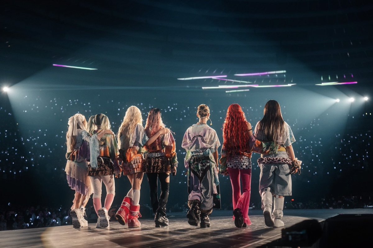 seulchirin's tweet photo. its the final stop of xg’s first world tour and theyre closing it at the Tokyo Dome tonight. i hope their hearts are full and their dreams feel closer than ever, may this show be as beautiful and unforgettable as the music theyve shared w us 🤍✨

#XG_AT_TOKYO_DOME
#XGTOKYODOME https://t.co/lA1Gu4ySiI