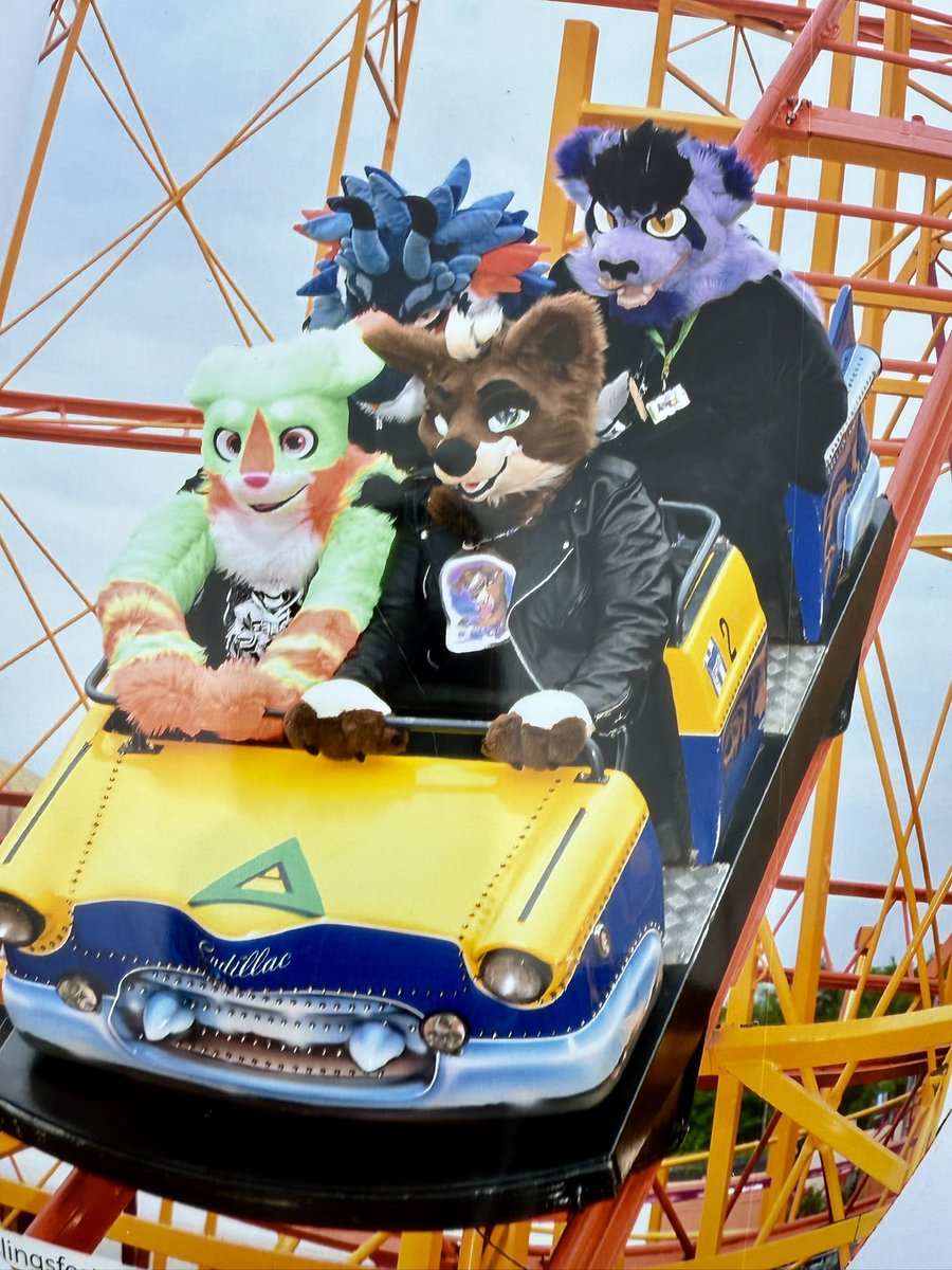 Furries on a rollercoaster!
With <a href="/ArtsLupi/">LupiArts</a> , <a href="/bulmiha64/">Freka</a> Talia and me^^ weeeeeeeeeee 🎢