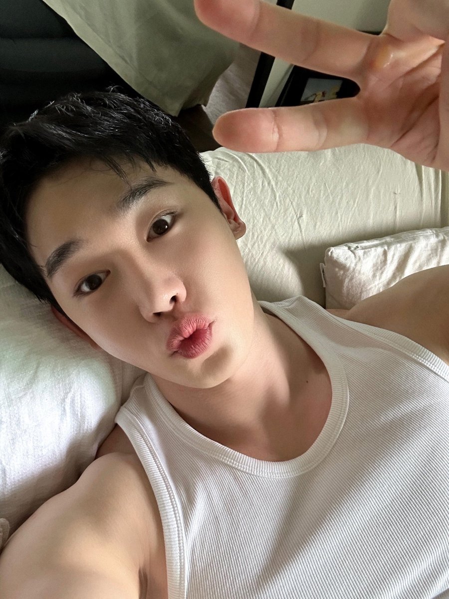 위니들 오늘까지 그리고 앞으로도 고마워💙

#원호 #WONHO