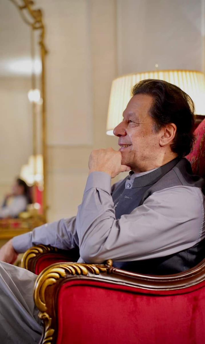 Sami169143's tweet photo. دنیا کی حقیقت !!!
#imrankhanPTI #ImranKhan https://t.co/VeF2obmKKk
