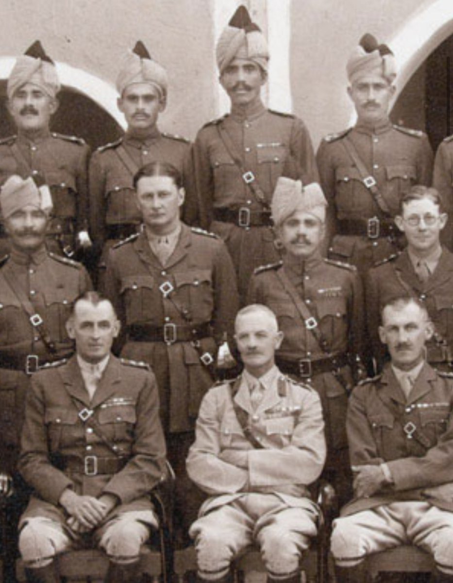 Collector_dan's tweet image. A interesting new badge. The 12th Frontier Force Regt created in 1922, drawing on the Punjab Irregular Force. It comprised of four regular battalions drawn from Sikh regiments, a fifth regular battalion and a 10th (training) battalion. The 3rd had heavy losses in Africa in ww2.