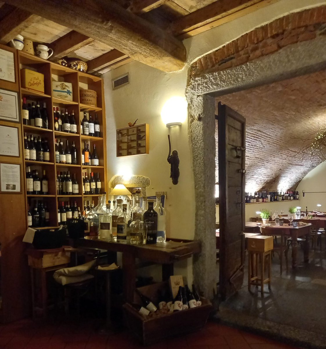 cosnet_bifi's tweet image. Back to a place that I love for yet another edition of the Lake Como School on Networks and their Applications. And in very good company!