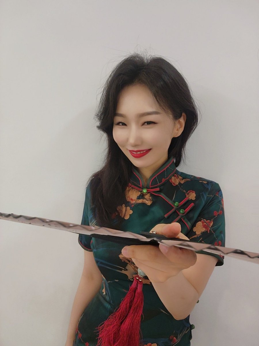 𝑳𝒐𝒏𝒈 𝒕𝒊𝒎𝒆 𝑹𝒐𝒏𝒈 𝒔𝒆𝒆
D-3 💌

롱타임롱씨, 곧 만나요 :)