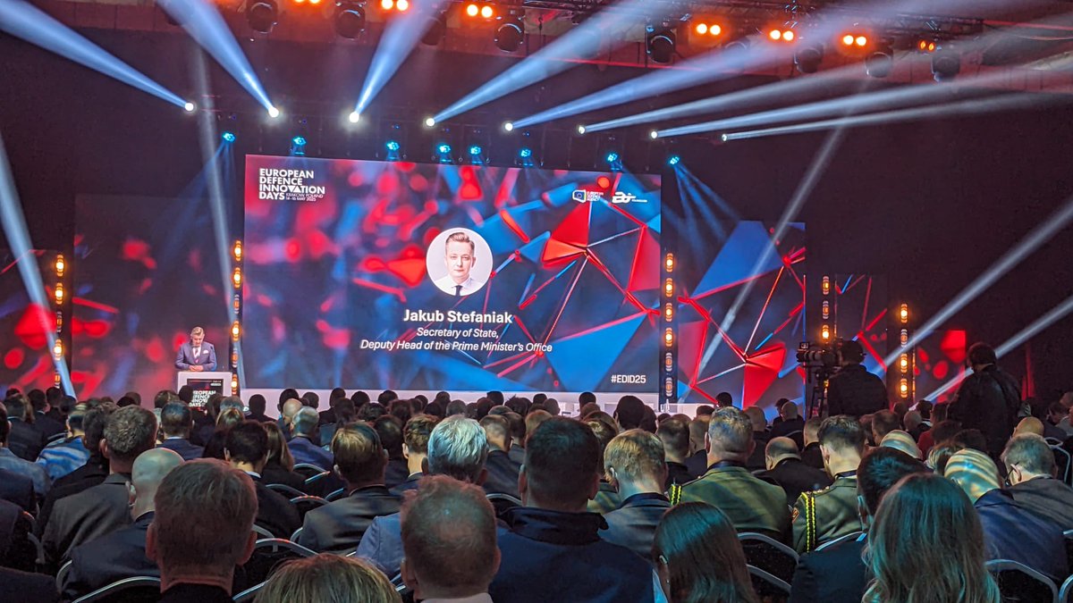 European Defence Agency (@eudefenceagency) on Twitter photo "The ongoing war in Ukraine reminds us how important it is to respond quickly. Only by joining forces can we effectively counter emerging threats."
🎙️🇵🇱 Secretary of State, Deputy Head of the Prime Minister’s Office Jakub <a href="/Stefaniak__/">Jakub Stefaniak</a> at #EDID25 "The ongoing war in Ukraine reminds us how important it is to respond quickly. Only by joining forces can we effectively counter emerging threats."
🎙️🇵🇱 Secretary of State, Deputy Head of the Prime Minister’s Office Jakub <a href="/Stefaniak__/">Jakub Stefaniak</a> at #EDID25