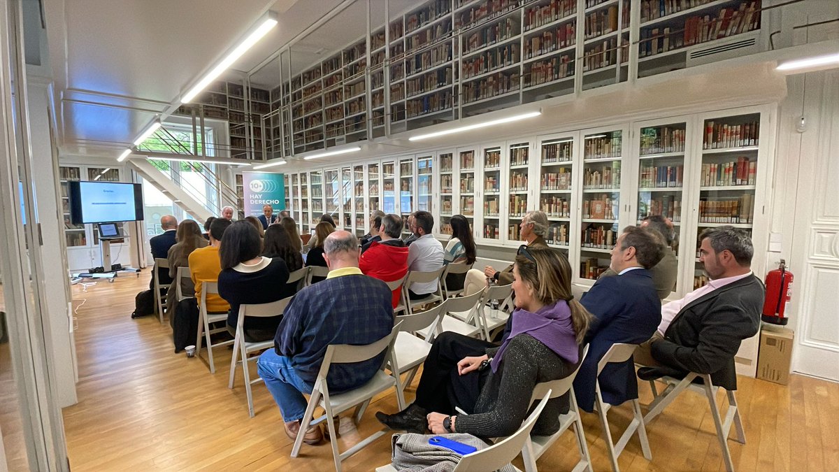 Fundación Hay Derecho (@hayderecho) on Twitter photo 👏 ¡Gracias a todos los que nos habéis acompañado en este café-conversatorio con Daniel Kaufmann (<a href="/kaufpost/">Daniel Kaufmann</a>)! Y gracias a la <a href="/fortegamaranon/">Fundación Ortega-Marañón</a> por cedernos su precioso espacio.
🔜 Pronto publicaremos una edición especial de #LaEntrevistaHayDerecho con Daniel Kaufmann para que 👏 ¡Gracias a todos los que nos habéis acompañado en este café-conversatorio con Daniel Kaufmann (<a href="/kaufpost/">Daniel Kaufmann</a>)! Y gracias a la <a href="/fortegamaranon/">Fundación Ortega-Marañón</a> por cedernos su precioso espacio.
🔜 Pronto publicaremos una edición especial de #LaEntrevistaHayDerecho con Daniel Kaufmann para que