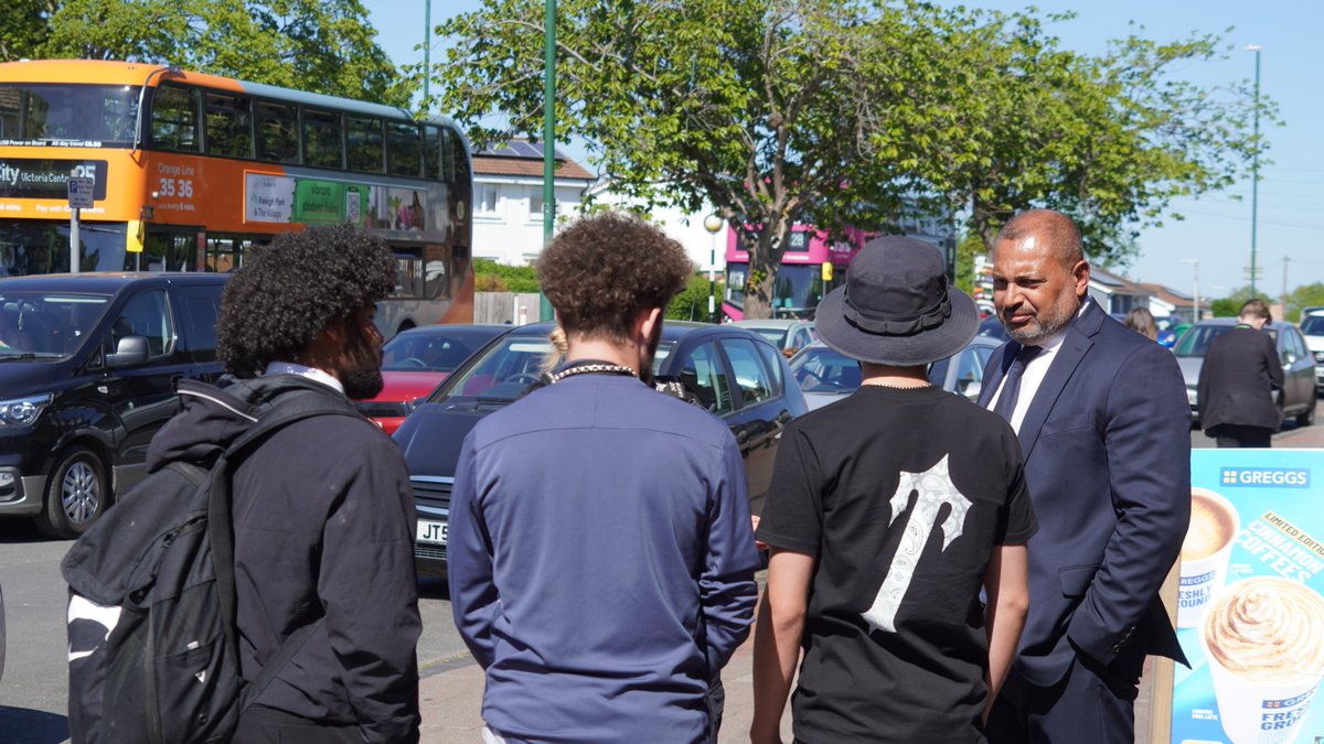 🚓 Building trust, one conversation at a time!

Notts Police and Crime Commissioner Gary Godden was joined by Temporary Chief Constable Steve Cooper for the very first Public Trust Patrol – kicking off in Aspley alongside Inspector Gordon Fenwick and the City West beat team.