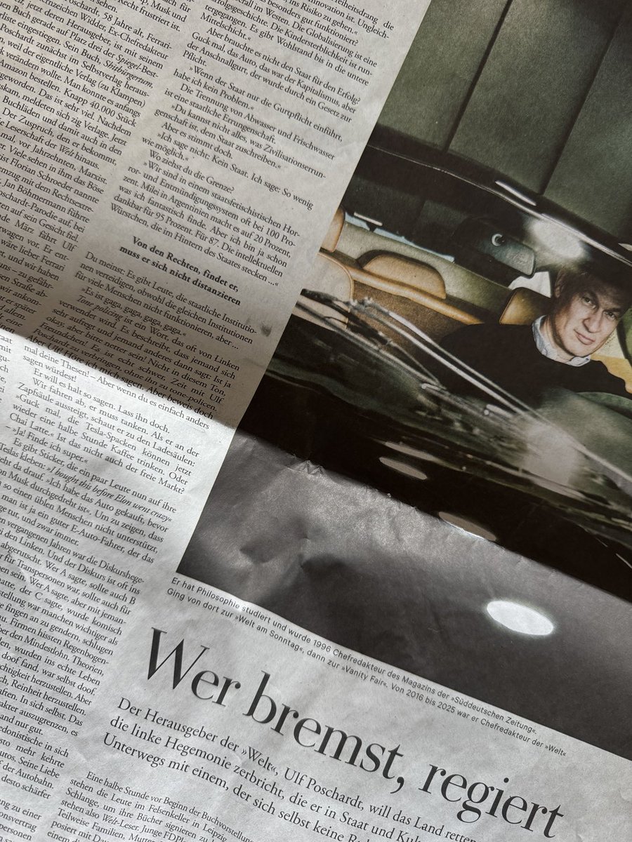 beeindruckende reichweite des porträts von ⁦<a href="/annaxmayr/">Anna Mayr</a>⁩ in ⁦<a href="/DIEZEIT/">DIE ZEIT</a>⁩ - noch nie so viele (&amp; diverse) rückmeldungen bekommen. lob, kritik, häme, kopfschütteln, grinsen, zorn (wg. nutten), neugier. und heute morgen ein junger reporter im lift: bist du echt ein linker?