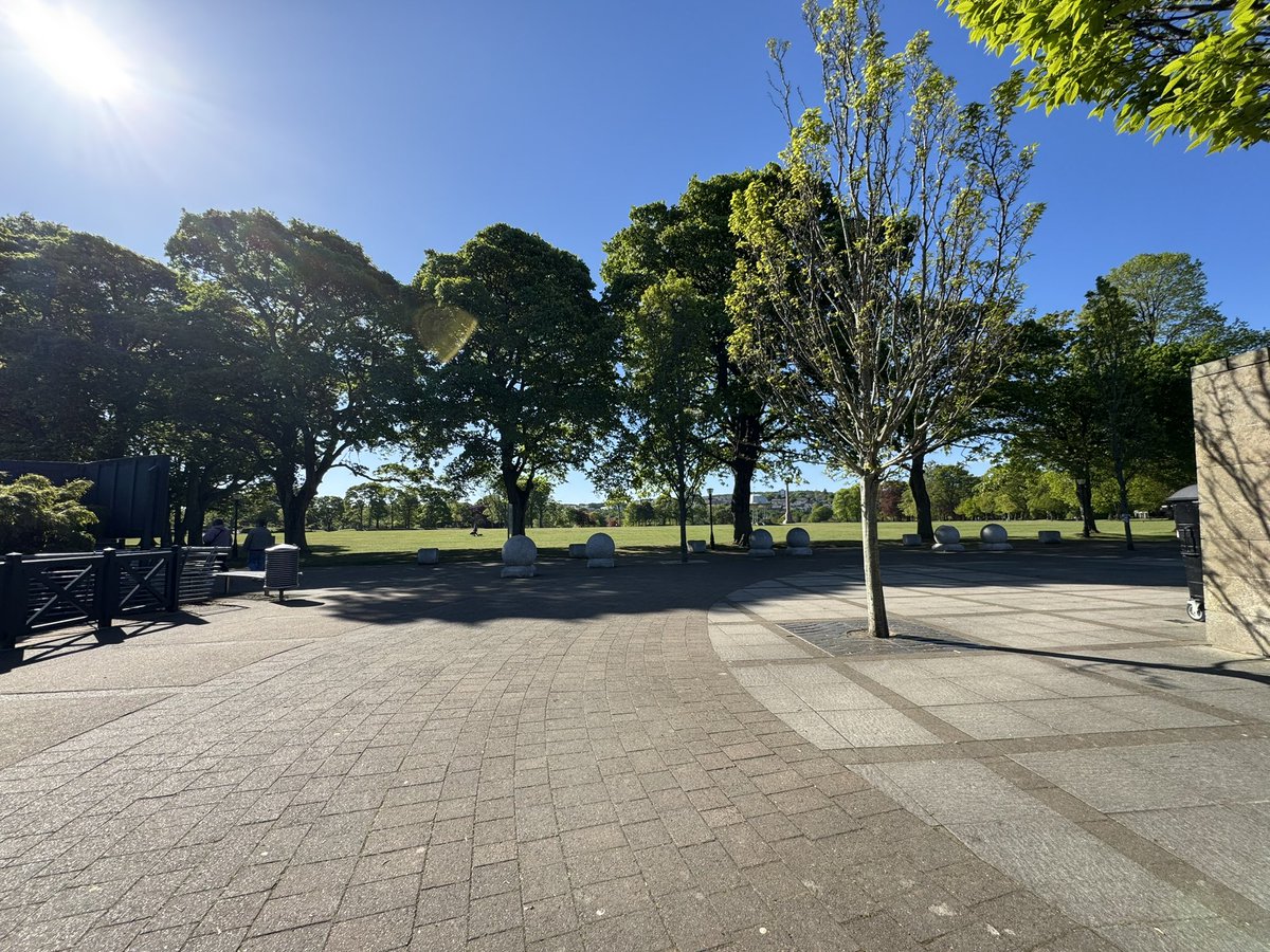 GayleStephen2's tweet image. Lovely start to my day. 9.30am meeting at a very sunny Duthie Park βοΈ