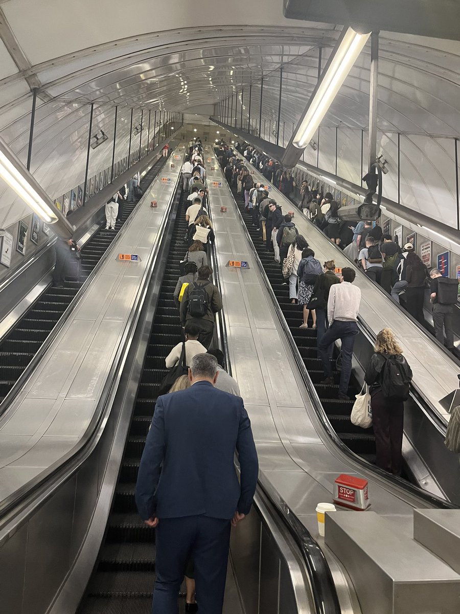 InvestwiseFP's tweet image. London for a couple of days, 2 conferences and a live podcast! Absolutely love London, but mostly for the excellent escalator behaviour!!