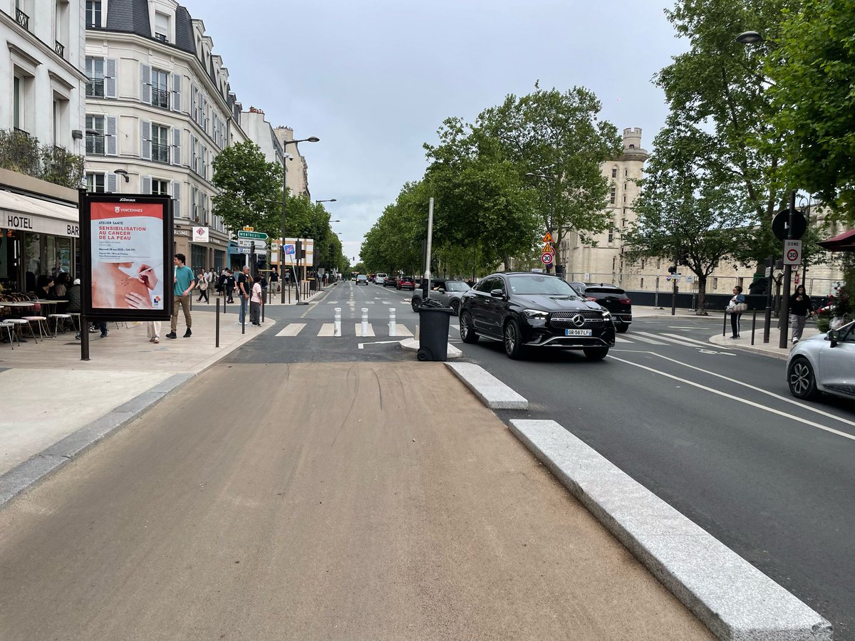 Une belle piste cyclable et puis RIEN. On s’inquiète de n’avoir aucun horizon de début de travaux pour la piste cyclable devant le château de <a href="/VincennesVille/">Vincennes ma ville 🇨🇵🏰</a>.
Le réseau VIF de fin 2025 aura visiblement des grosses interruptions <a href="/iledefrance/">Région Île-de-France</a> @VeloIdf <a href="/valdemarne_94/">Val-de-Marne</a>