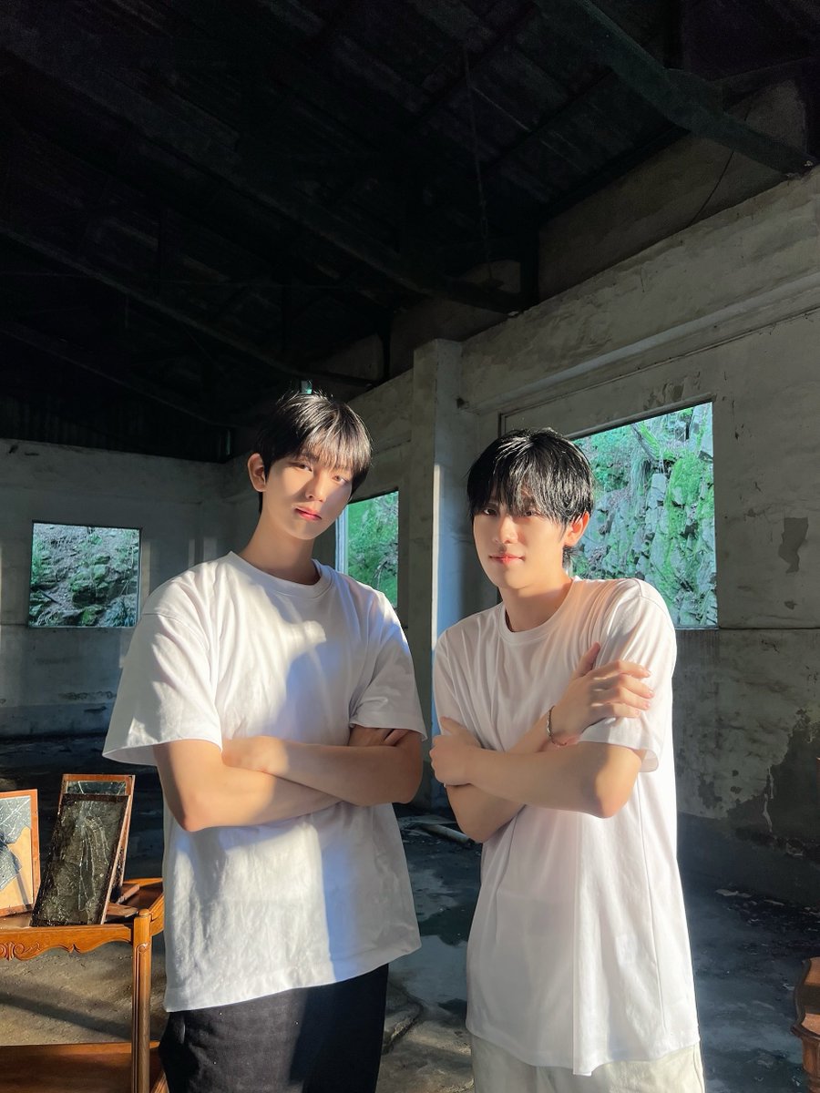 금동금동금동씨~~ 생일 축하드립니다~🎂 벌써 형 생일이 왔네 시간 진짜 빠르다 그치? 어제 오늘 제니스랑 더 행복한 같아서 부러워 아주 ~~😆 항상 고맙고 앞으로도 잘부탁할게ㅔ 정복즈 ㅋㅋㅋㅋ 생일축하해~🥳

#EPEX #이펙스 #BAEKSEUNG #백승
#금자님생일축하해요
#514withKEUMissonice