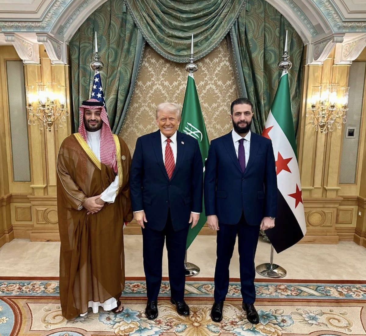 ادري نزلت كل الصور ، بس المعذرة آخر صورة ، نبي نرفع ضغط هذوليك: