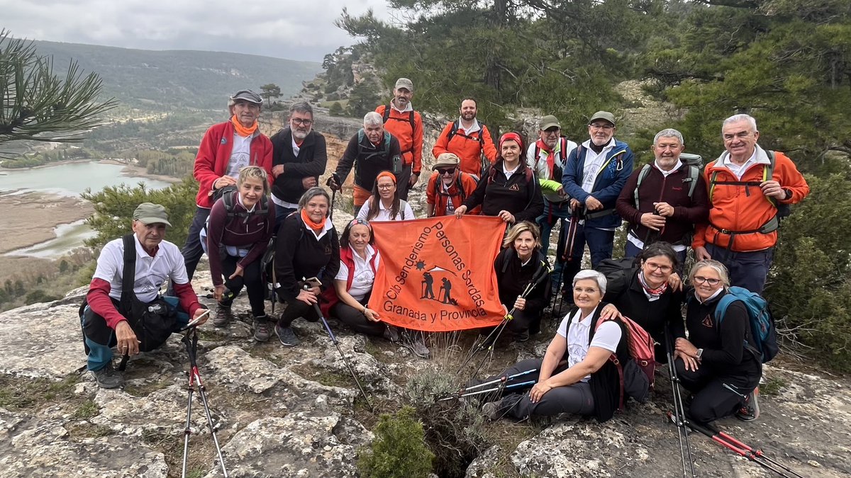 Senasogra's tweet photo. VI Encuentro nacional de senderistas sordas de Cuenca. el día 1 a 4 de mayo. hay 4 clubes de Barcelona, Madrid, Malaga y Granada. la provincia de Cuenca esta maravillosa y llanura de pinares, torcas y lagunas. Vista de la pintoresca Serrania del Cuenca. @fedamon @dipgra @ASOGRA_ https://t.co/jdfebrIgIY