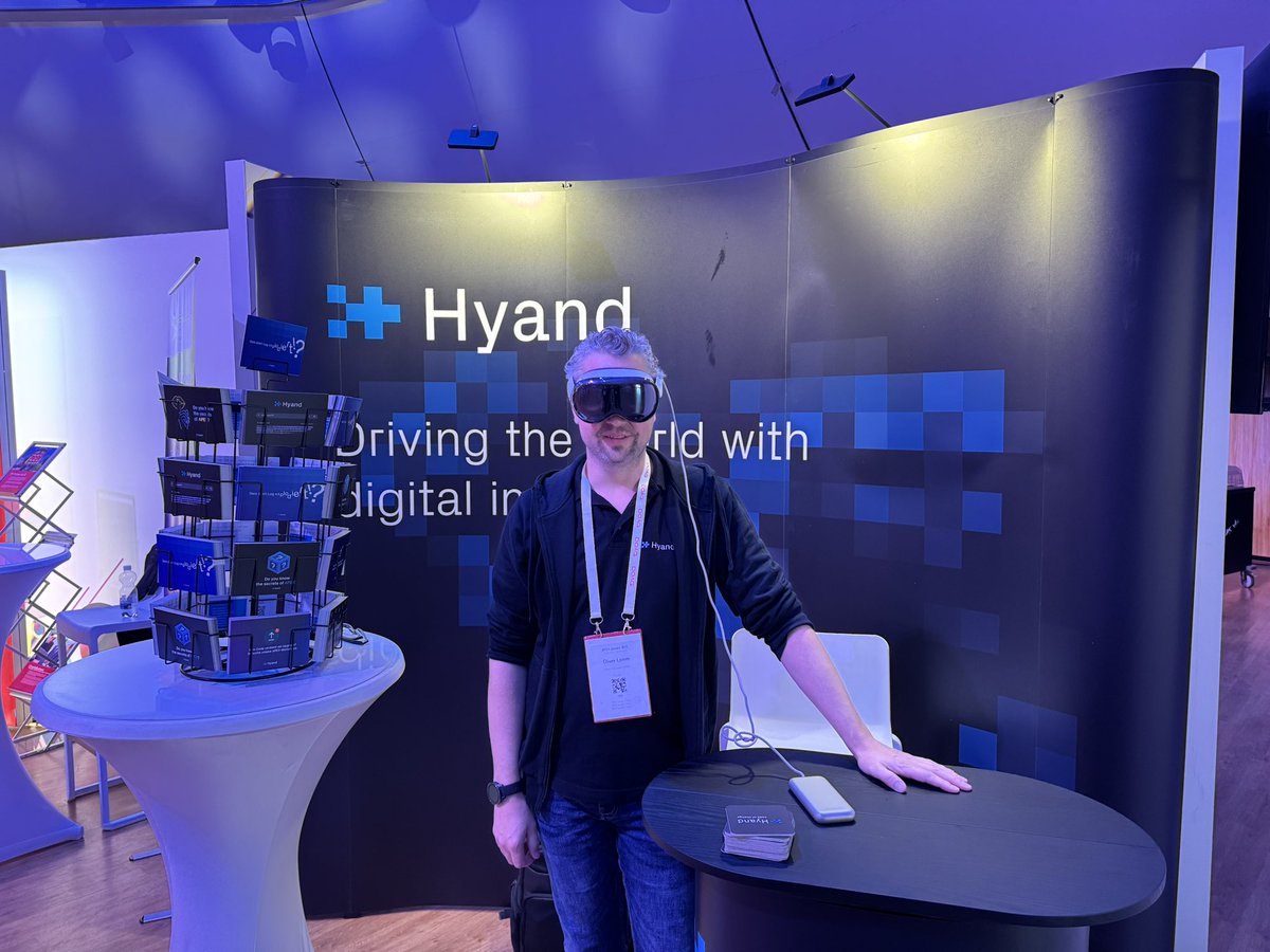 Timo Herwix (@therwix) on Twitter photo <a href="/OliverLemm/">Oliver Lemm</a> is trying out our Apple Vision Pro at the Hyand booth during the APEX Connect 2025 conference in Europa Park Rust. You're welcome to come by and get a demo too 😉
#apexconn25 #orclAPEX <a href="/OliverLemm/">Oliver Lemm</a> is trying out our Apple Vision Pro at the Hyand booth during the APEX Connect 2025 conference in Europa Park Rust. You're welcome to come by and get a demo too 😉
#apexconn25 #orclAPEX