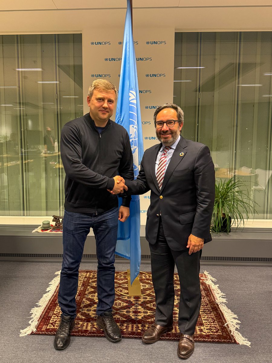 Yesterday, I met Ukraine’s Agrarian Policy Minister, Vitaly Koval, to discuss <a href="/UNOPS_Ukraine/">UNOPS Ukraine</a> support for the sector. 

Agriculture is central to Ukraine’s economy and global food security. Together, we can strengthen Ukraine’s agricultural resilience and exports.