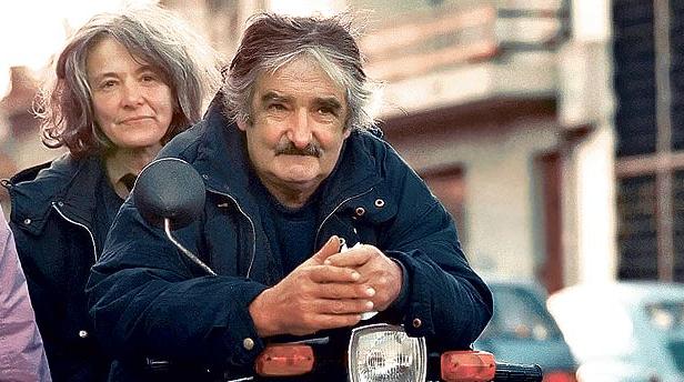 "Pertenezco a una generación que quiso cambiar el mundo, fui aplastado, derrotado, pulverizado, pero sigo soñando que vale la pena luchar para que la gente pueda vivir un poco mejor y con un mayor sentido de igualdad".

Pepe Mujica
Político y guerrillero del Uruguay 
#Mujica