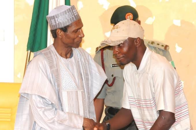 askreddits_'s tweet image. 10 Untold Facts About Tompolo You Never Knew.

A Thread.