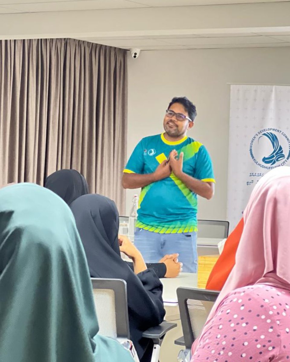 hrcmv's tweet image. Highlights from Child Rights Awareness Session conducted for Parents and Teachers at Hdh. Kulhudhuffushi.

#RightsAwareness #RightsforAll