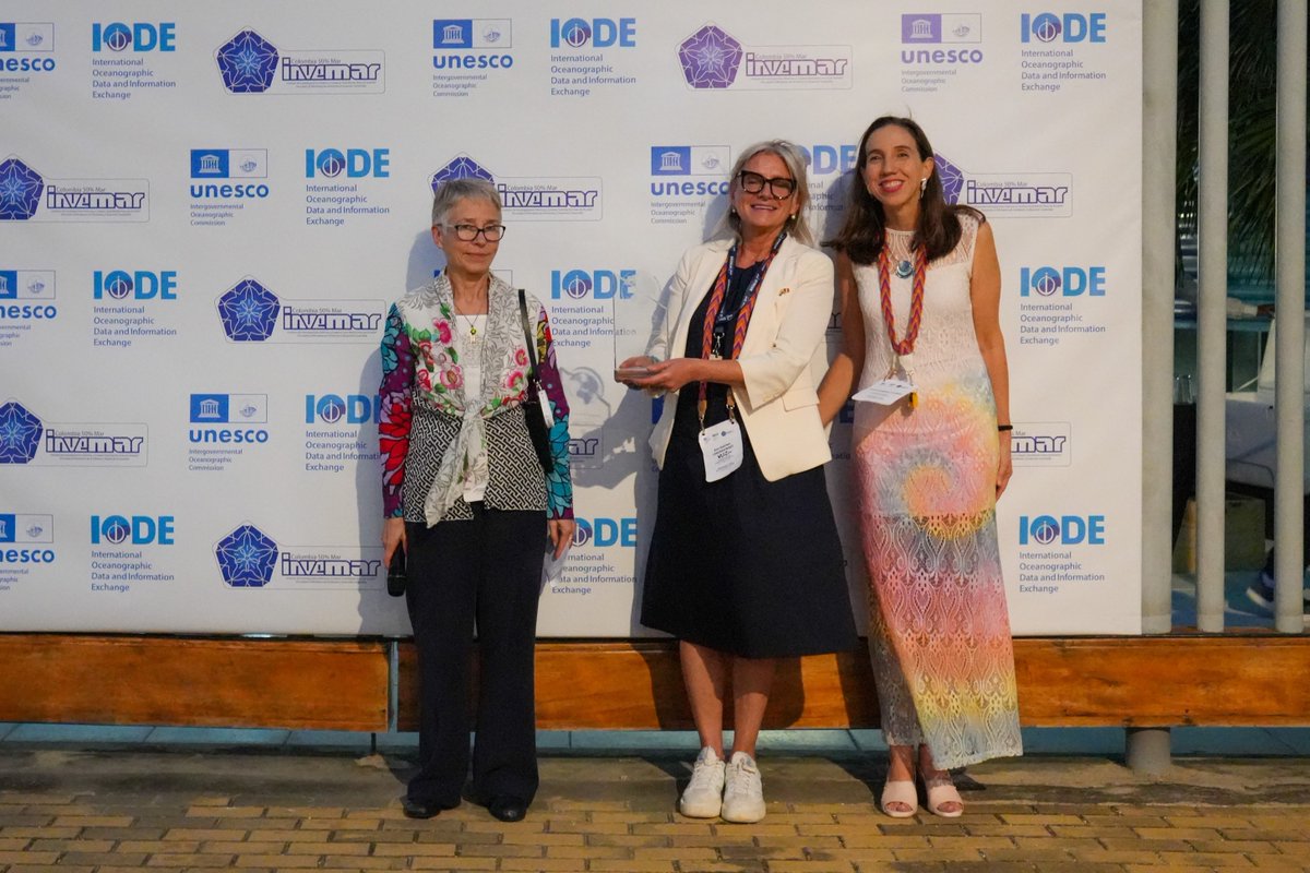 🏆 Congratulations to VLIZ Director of International Relations, Ann-Katrien Lescrauwaet <a href="/AKLescrauwaet/">Ann-Katrien Lescrauwaet</a>, on receiving the <a href="/IODEocean/">IODE</a> Achievement Award for her efforts to operate as a liaison between the UNESCO/IOC Project Office for IODE and the IODE network on  the one hand, and
