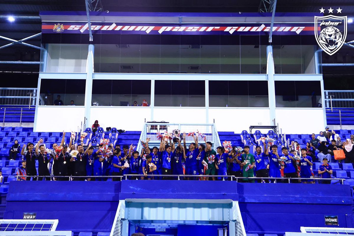 The JDT Academy took home 11 trophies last season! #Domination #YouthDevelopment

MFL Cup (U23)
President's Cup (U20)
Youth Cup (U18)
U18 MSSM
KPM/FAM Youth Cup (U17)
U15 MSSM
U15 Singapore Youth League
U15 LaLiga Youth Tournament
Supermokh Cup (U14)
U13 Singapore Youth League