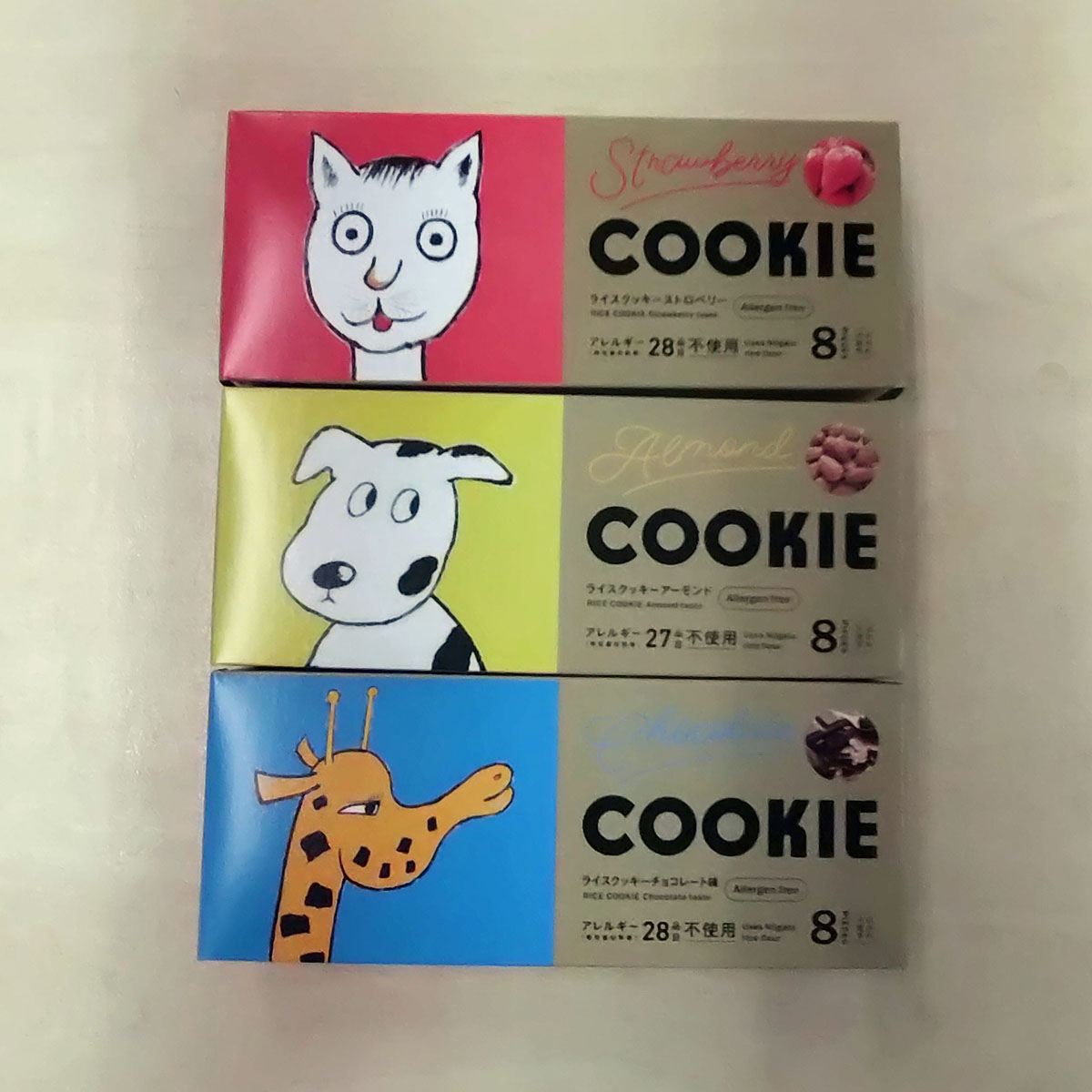 長岡駅でパッケージに個性的な猫のイラストが描かれたクッキーを発見