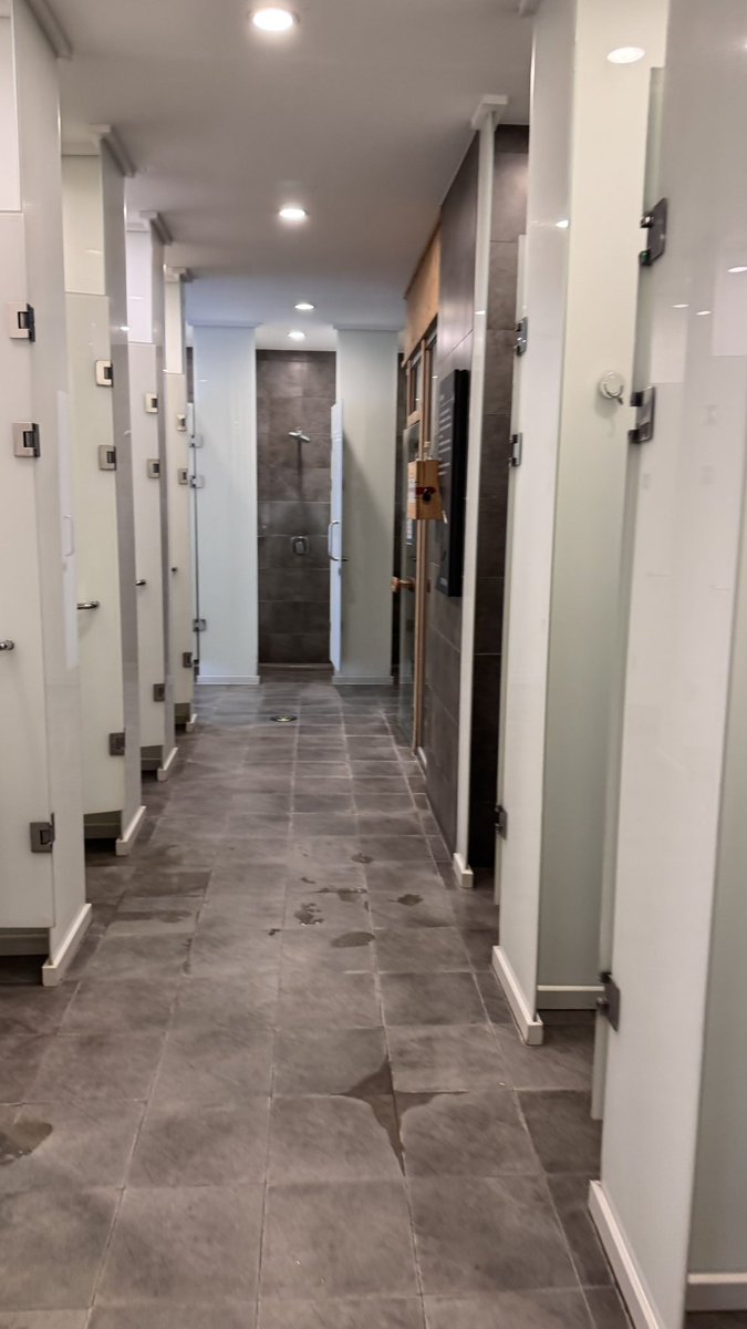 或许……这里也有很多故事发生吧
#奥美氧舱#北京#世贸天阶